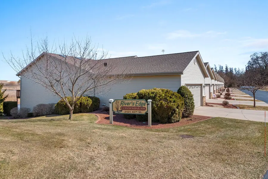2121 45th St, Two Rivers, WI 54241 - #2
