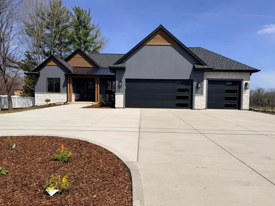 7876 W Drexel Ave, Franklin, WI 53132 - #2