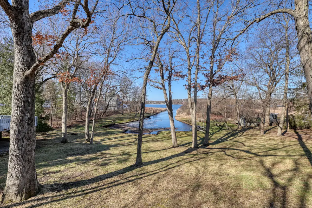 3513 Ridge Dr, Delafield, WI 53029 - #1