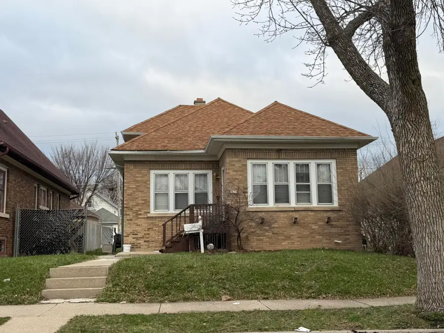2835 N 54th St, Milwaukee, WI 53210 - #2