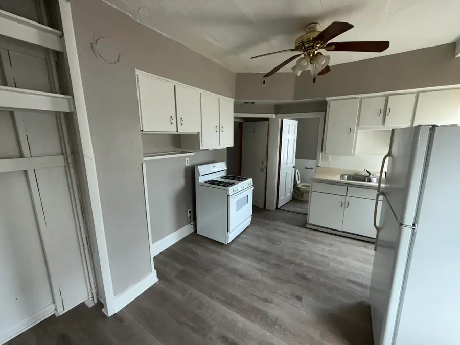 1235 Michigan Ave, South Milwaukee, WI 53172 - #3