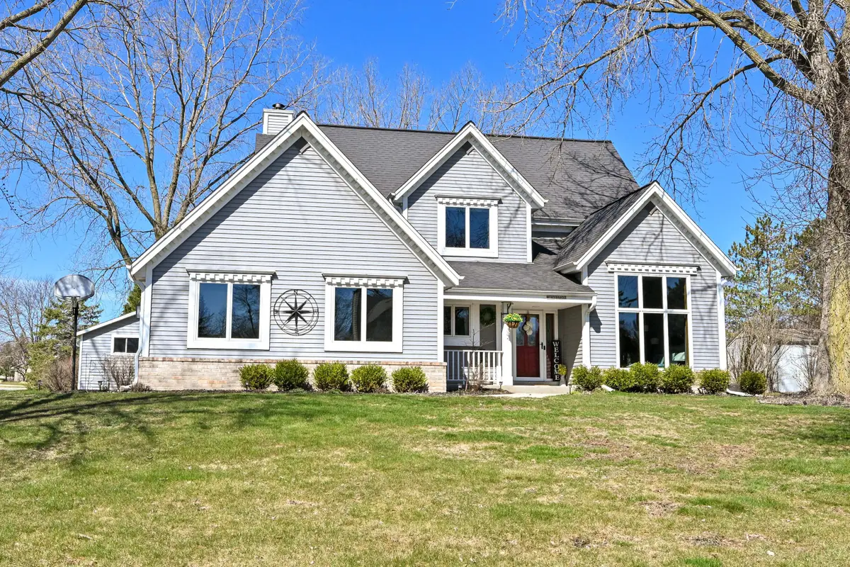 W143N6633 Aspen Dr, Menomonee Falls, WI 53051 - #1