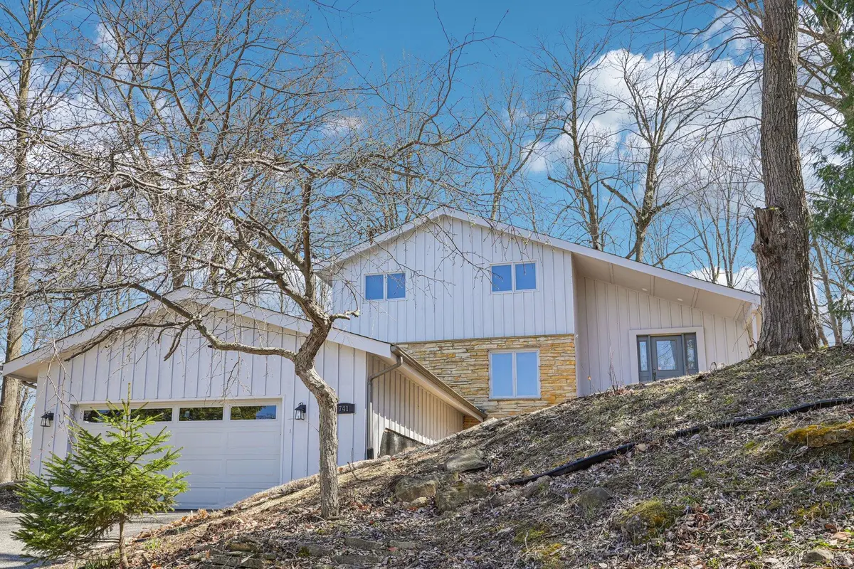 741 Summit Ct, West Bend, WI 53095 - #1