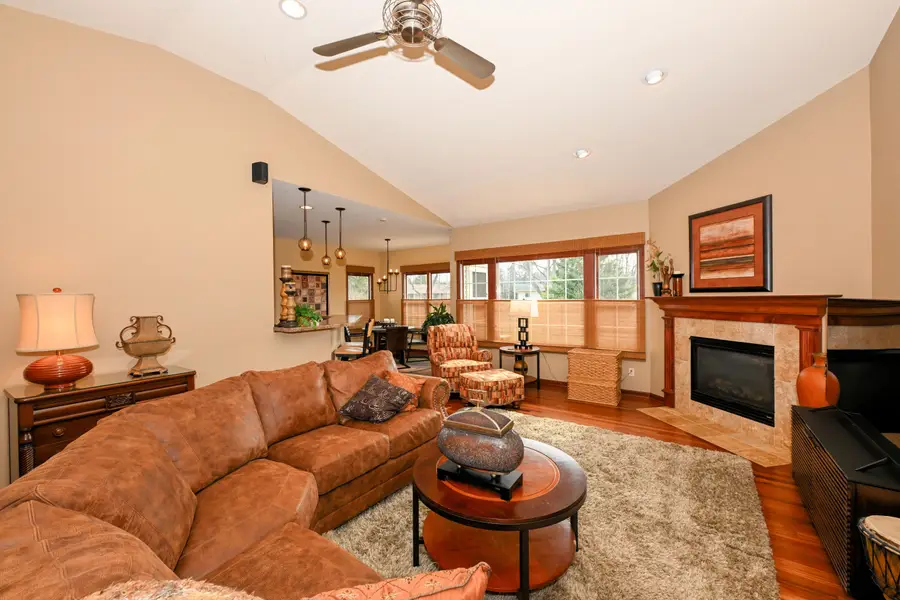 6305 Cedarhedge Dr, Mount Pleasant, WI 53406 - #2