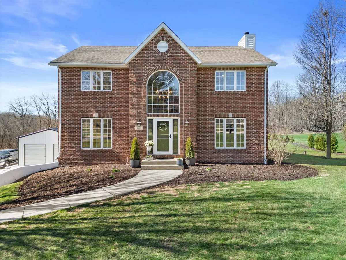 W266S8655 Rustic View Ln, Vernon, WI 53149 - #1