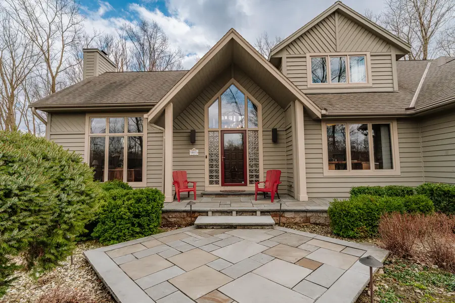 18875 Black Forest Dr, Brookfield, WI 53045 - #3