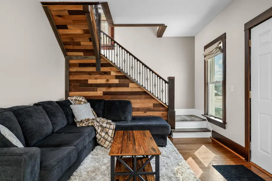 907 Green Bay St, La Crosse, WI 54601 - #2