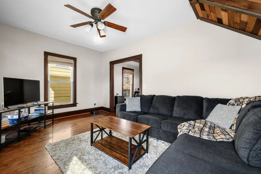 907 Green Bay St, La Crosse, WI 54601 - #3