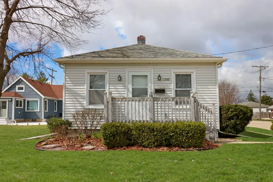 1300 Illinois St, Racine, WI 53405 - #2