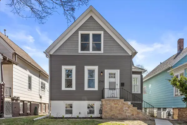 2742 S Greeley St, Milwaukee, WI 53207