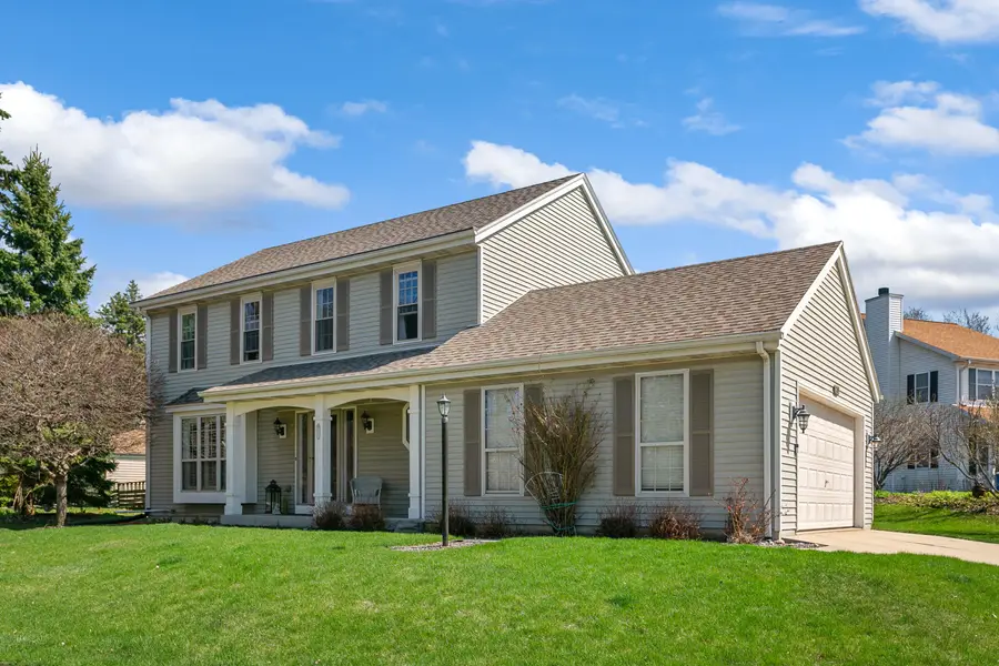 2115 Mount Vernon Dr, Waukesha, WI 53186 - #2