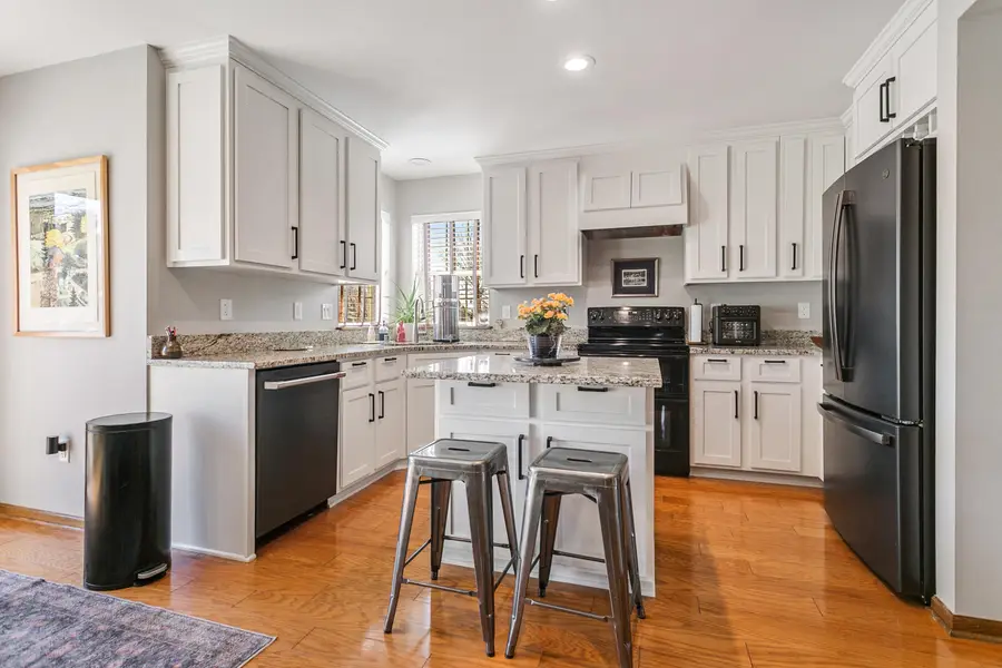 2115 Mount Vernon Dr, Waukesha, WI 53186 - #3