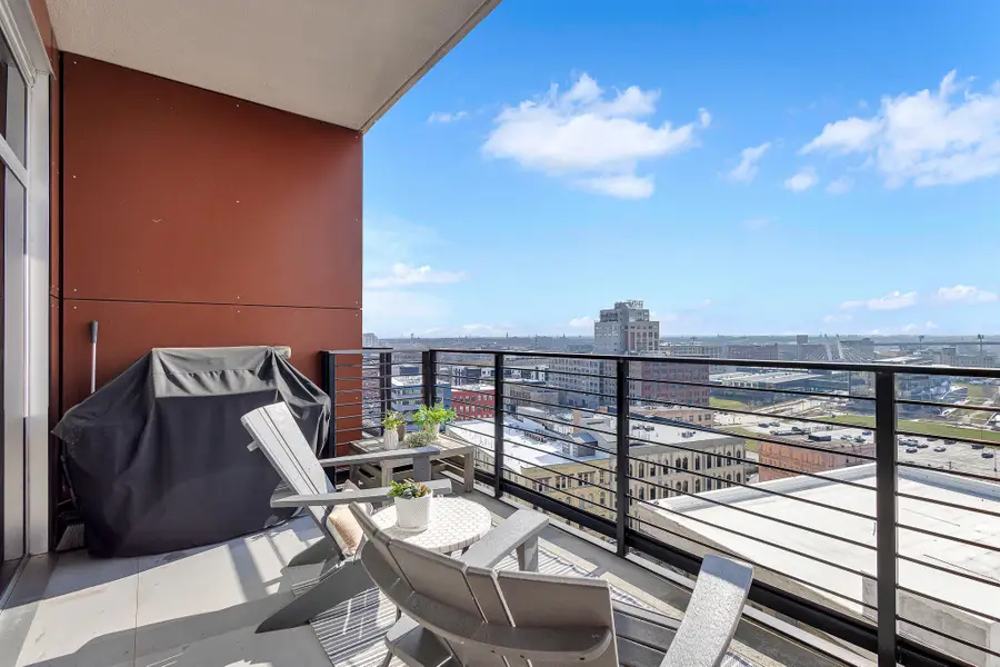 106 W Seeboth St, Milwaukee, WI 53204 - #3