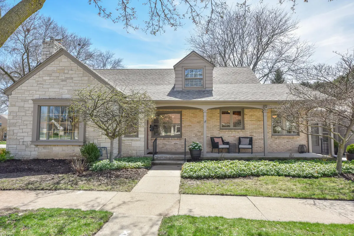8501 W Clarke St, Wauwatosa, WI 53226 - #1