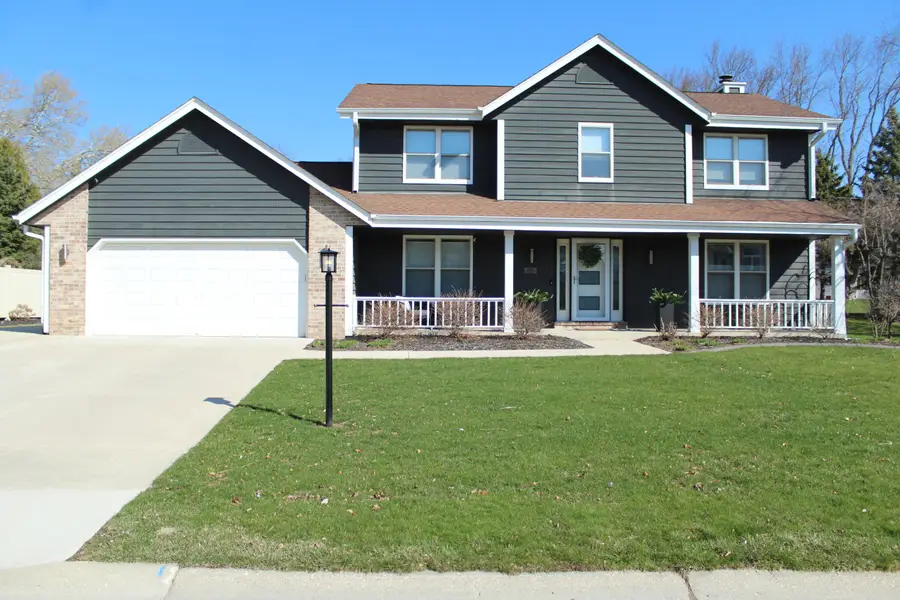 N77W15854 Crossway Dr, Menomonee Falls, WI 53051 - #2