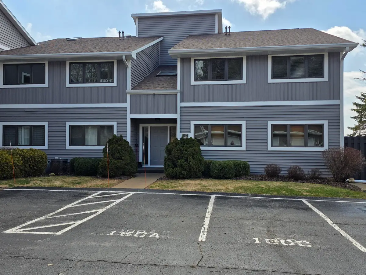 150 Summit Beach Dr, Algoma, WI 54201 - #1