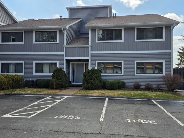 150 Summit Beach Dr, Algoma, WI 54201