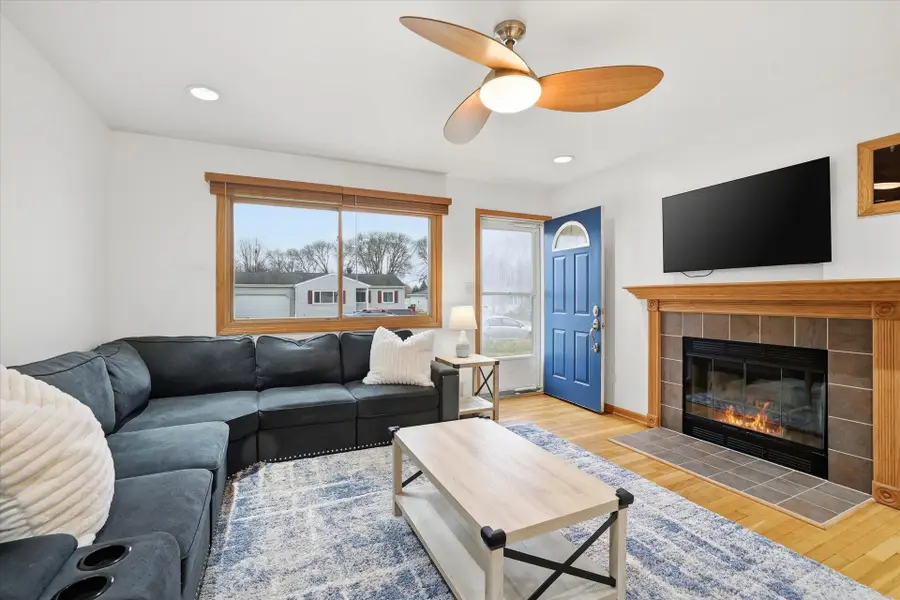 1974 Jan Ave, Waukesha, WI 53188 - #2