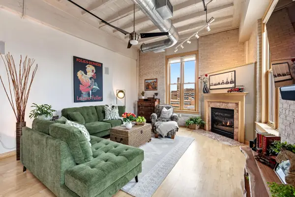 1325 N Van Buren St, Milwaukee, WI 53202