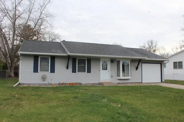 1059 La Crosse St, Onalaska, WI 54650