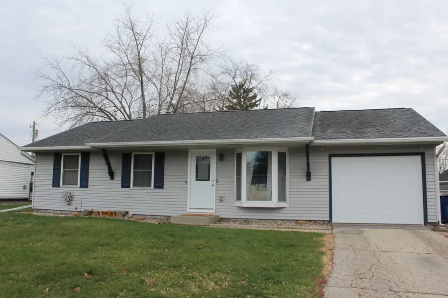1059 La Crosse St, Onalaska, WI 54650 - #2