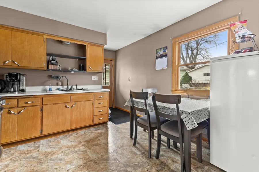 6239 S Kirkwood Ave, Cudahy, WI 53110 - #2