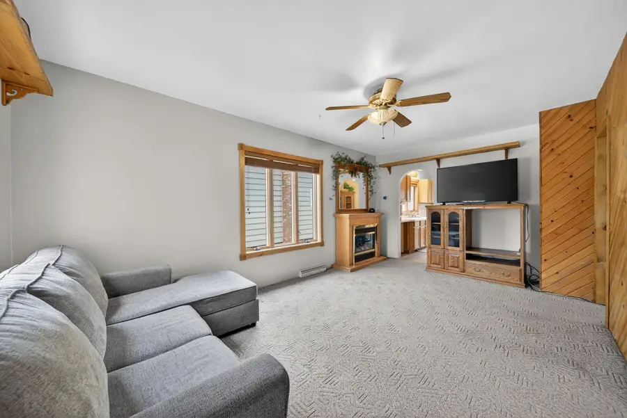 620 N 5th St, Manitowoc, WI 54220 - #3