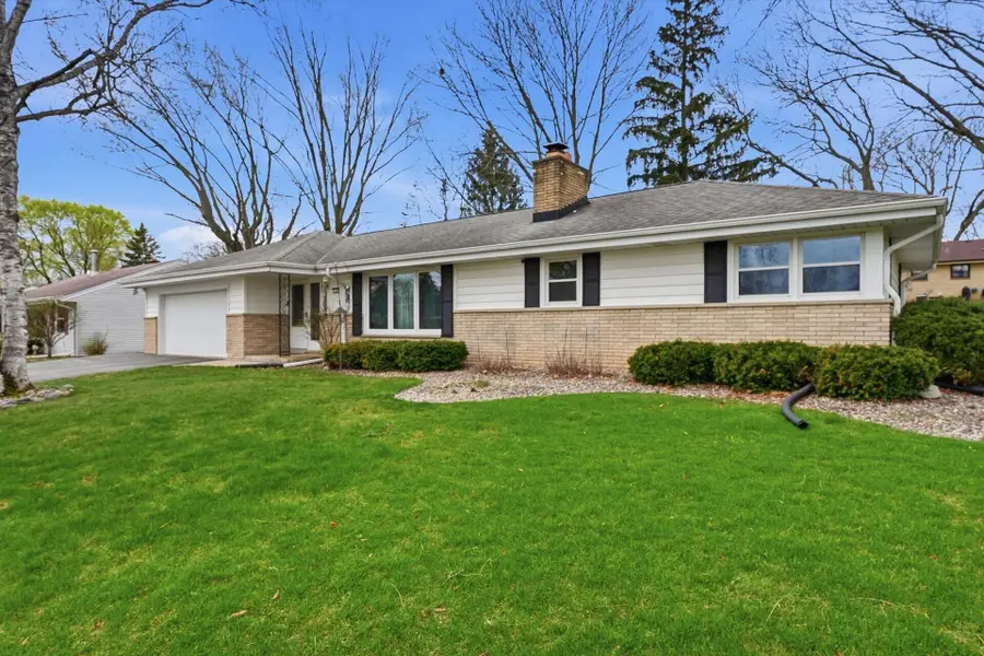 1415 N 118th St, Wauwatosa, WI 53226 - #2