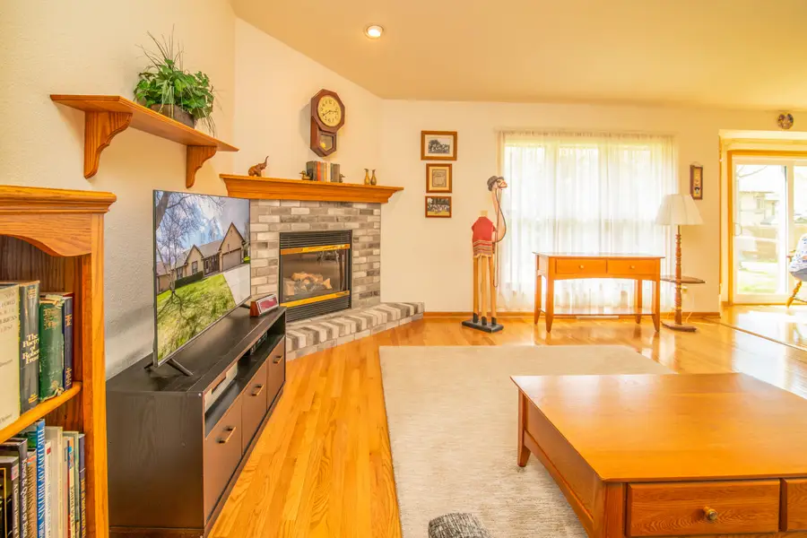 1236 N Water St, Watertown, WI 53098 - #3