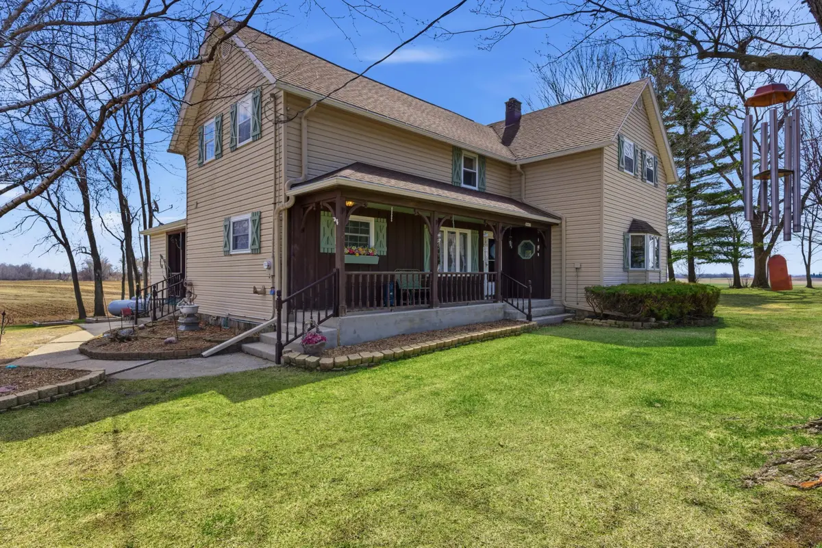 N9415 Sexton Rd, Russell, WI 53020 - #1