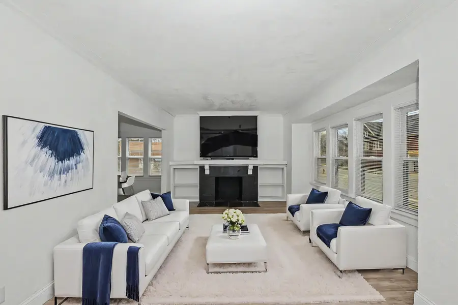 2702 N 38th St, Milwaukee, WI 53210 - #3