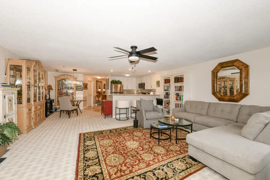 2237 Landings Ln, Delavan, WI 53115 - #2