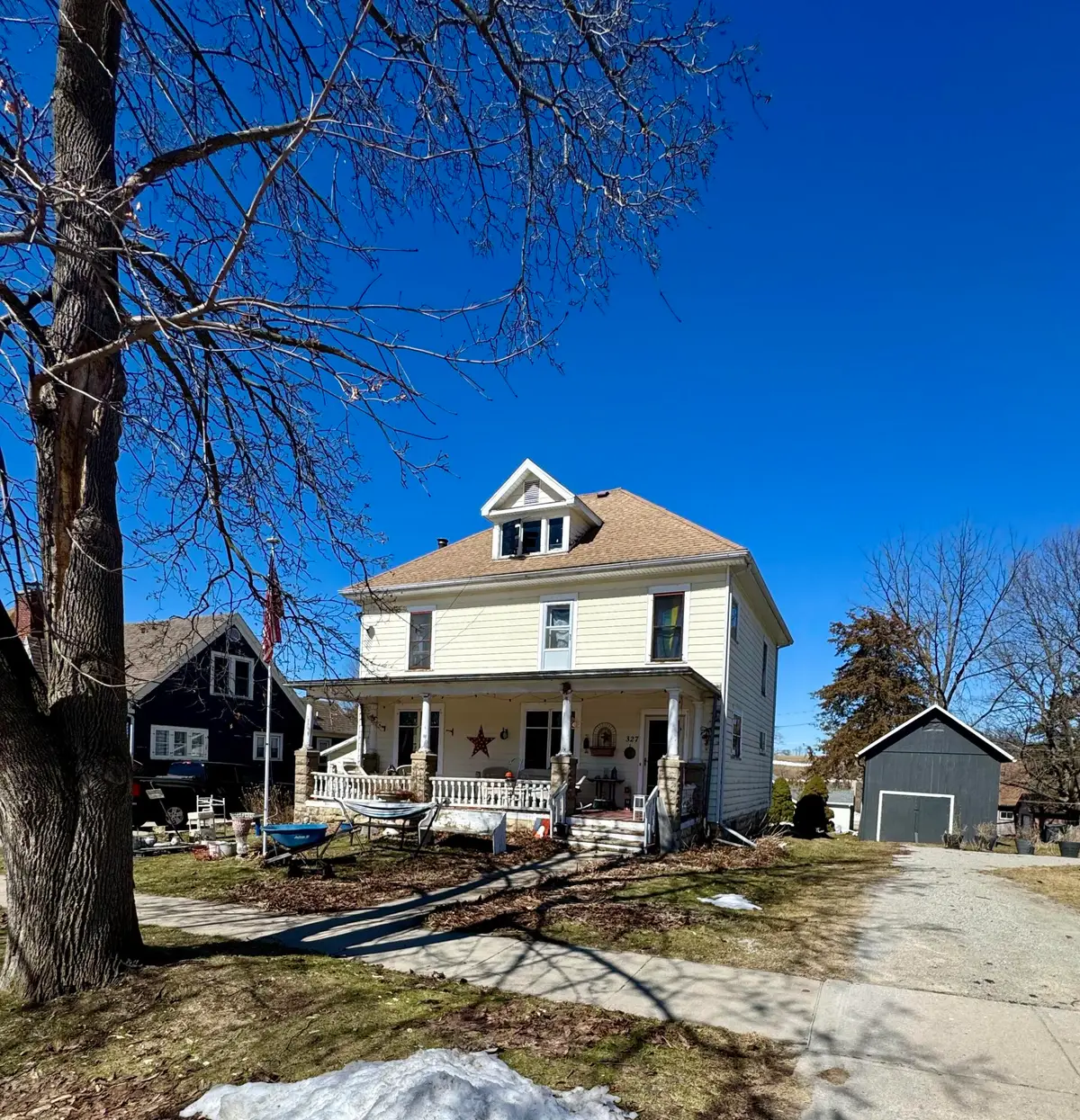 327 W Florence St, Cambria, WI 53923 - #1