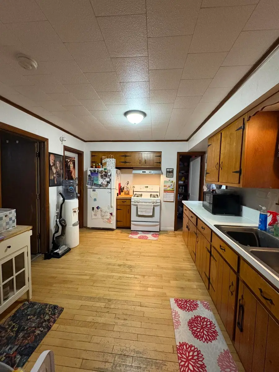 111 Fulton Ave, Oshkosh, WI 54901 - #3