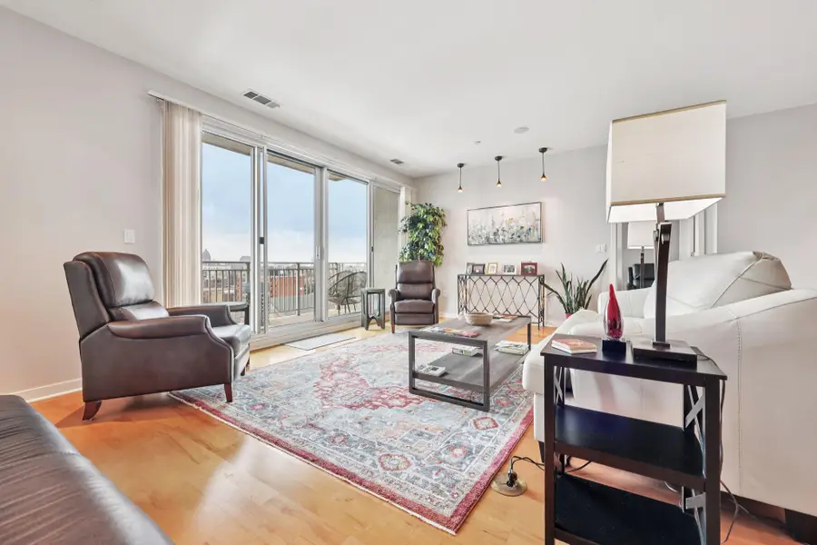 1522 N Prospect Ave, Milwaukee, WI 53202 - #3