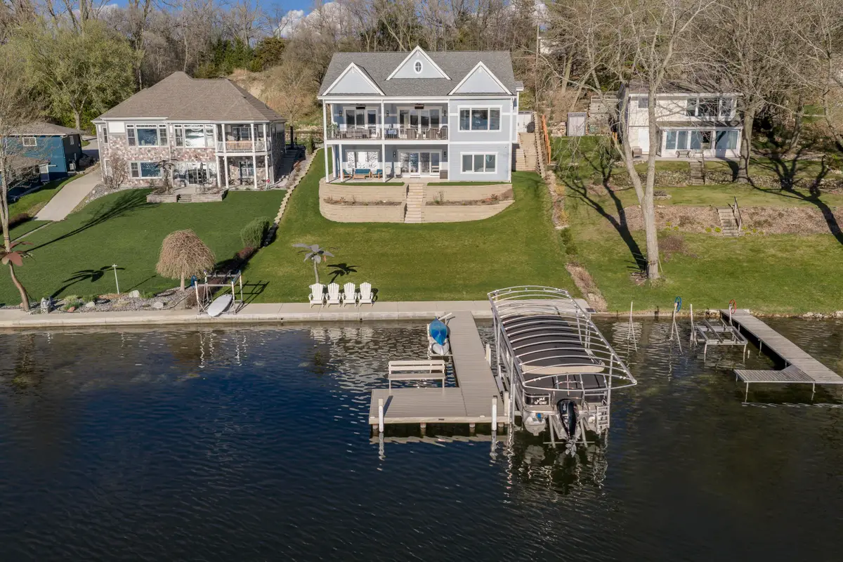 W1176 South Shore Dr, Palmyra, WI 53156 - #1