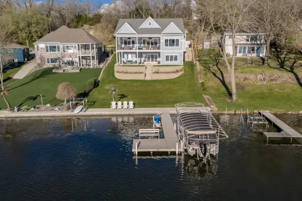 W1176 South Shore Dr, Palmyra, WI 53156