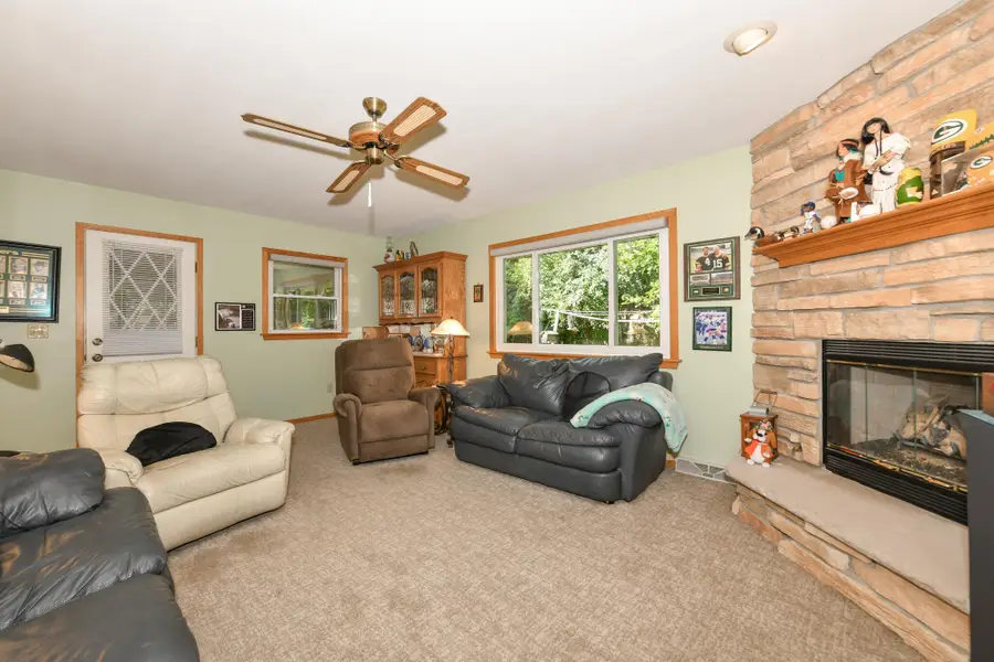 234 Millwood Ln, Waukesha, WI 53188 - #3