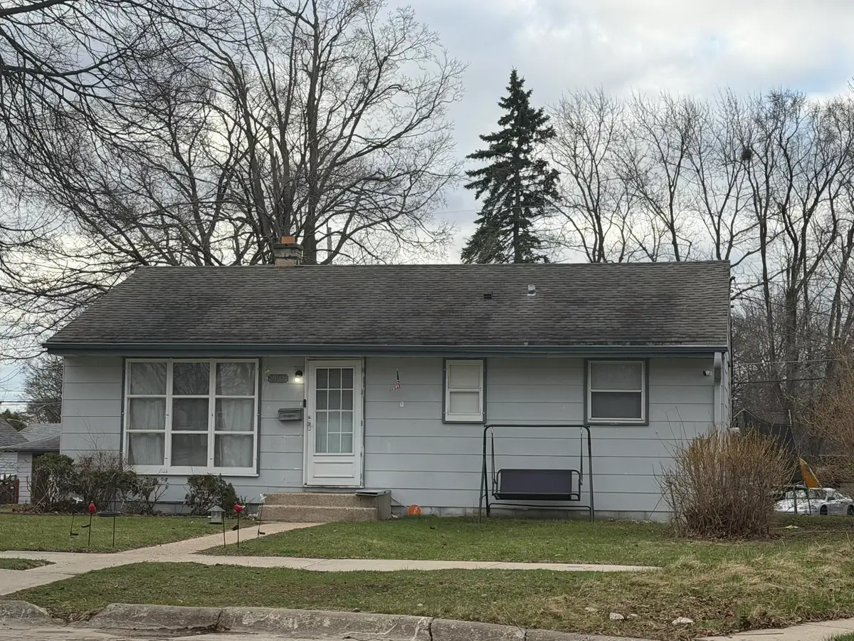 7013 W Tallmadge Ct, Milwaukee, WI 53218 - #1
