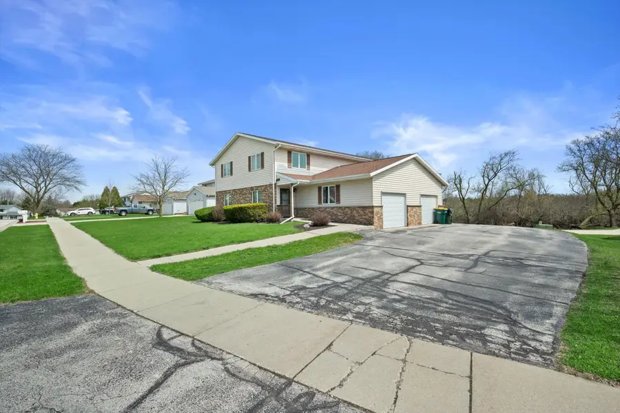 1605 Vogt Dr, West Bend, WI 53095 - #3