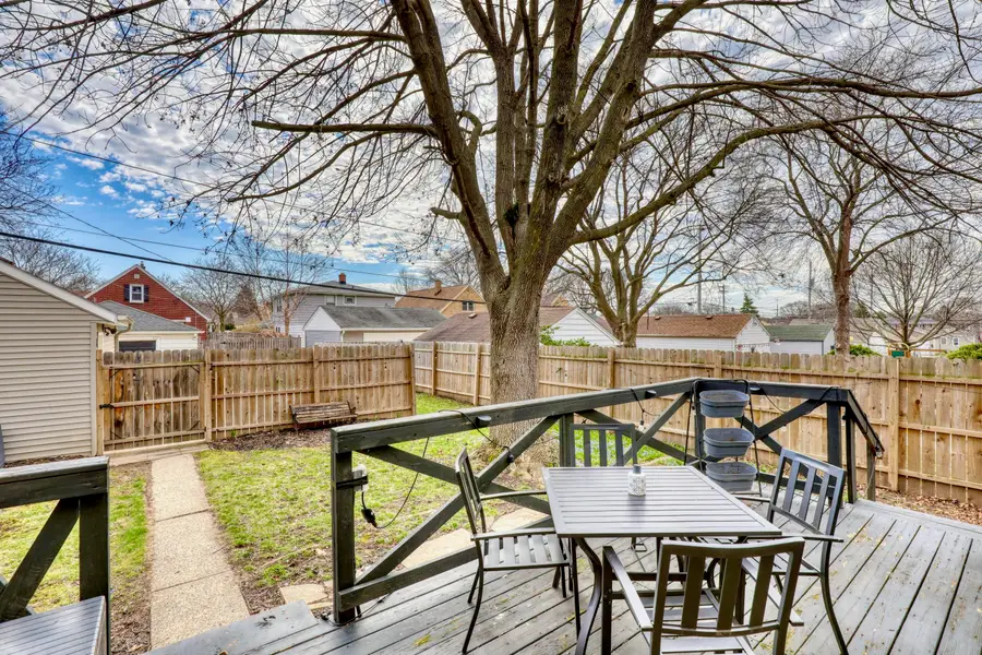 3156 N 81st St, Milwaukee, WI 53222 - #2