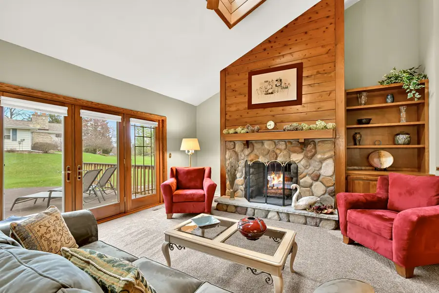 3260 Cherry Hill Dr, Brookfield, WI 53005 - #2