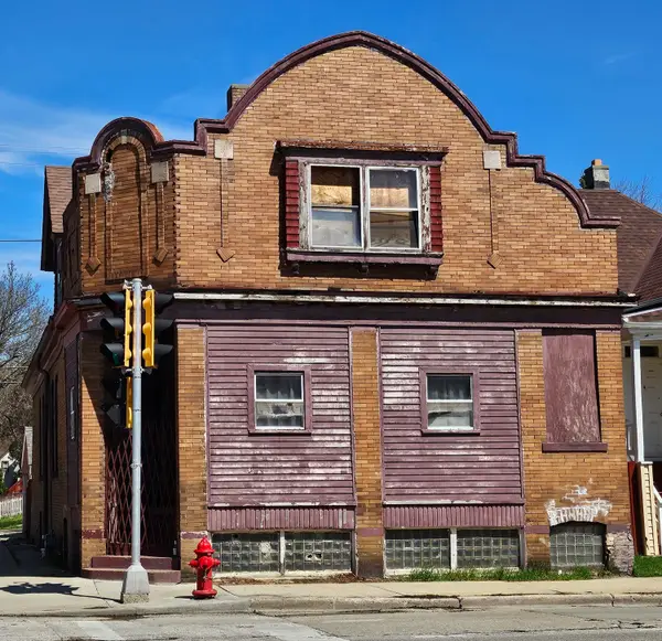 1938 W Lincoln Ave, Milwaukee, WI 53215