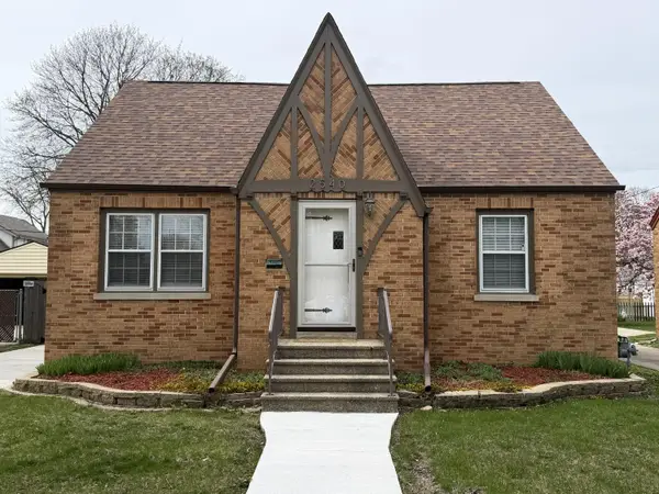 2540 Lincoln Rd, Kenosha, WI 53143