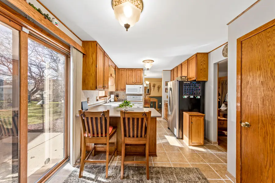 2001 S Thompson Dr, Madison, WI 53715 - #3