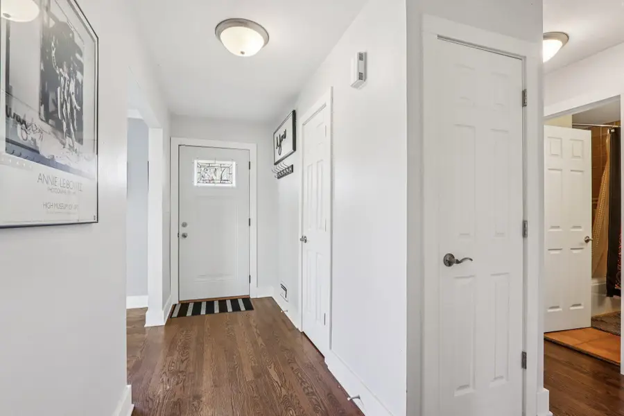 8112 N Santa Monica Blvd, Fox Point, WI 53217 - #3