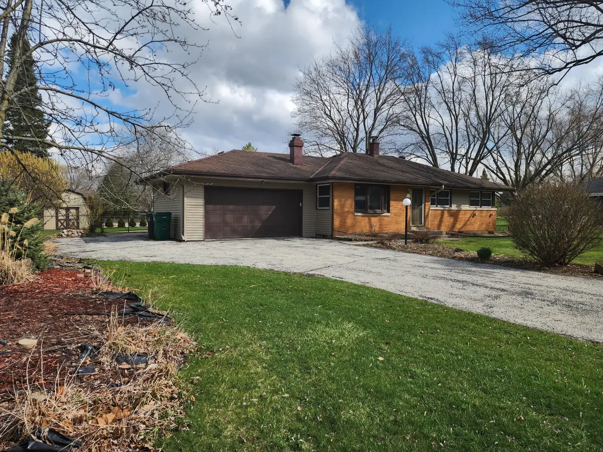 W156N5104 Arbor Vitae Ct, Menomonee Falls, WI 53051 - #1