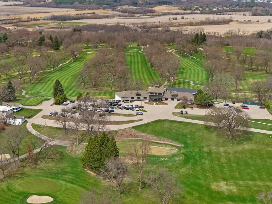 S36W27328 Legend At Merrill Hills Ct, Waukesha, WI 53189 - #2