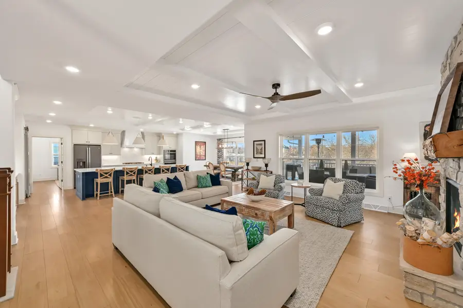 6850 W River Birch Dr, Mequon, WI 53092 - #2