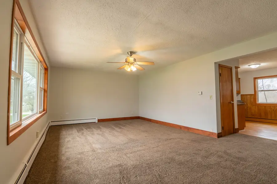 408 W Jefferson St, Marshfield, WI 54449 - #3